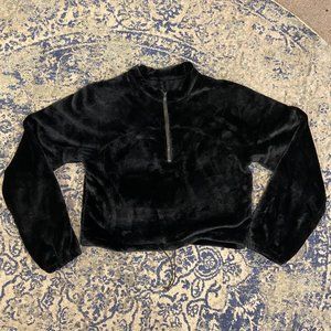 Super Soft Fuzzy Cropped Quarter Zip Black Sweatshirt, Size S